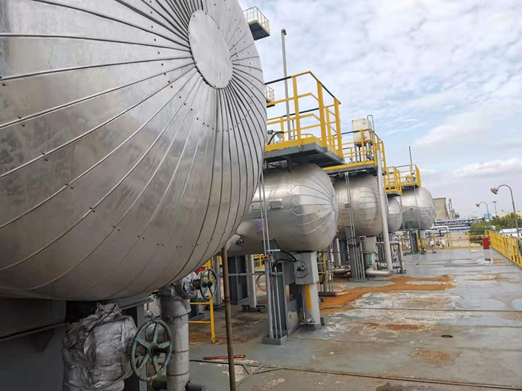 1653284231131332.jpg 交聯聚乙烯儲罐(guàn)1.jpg